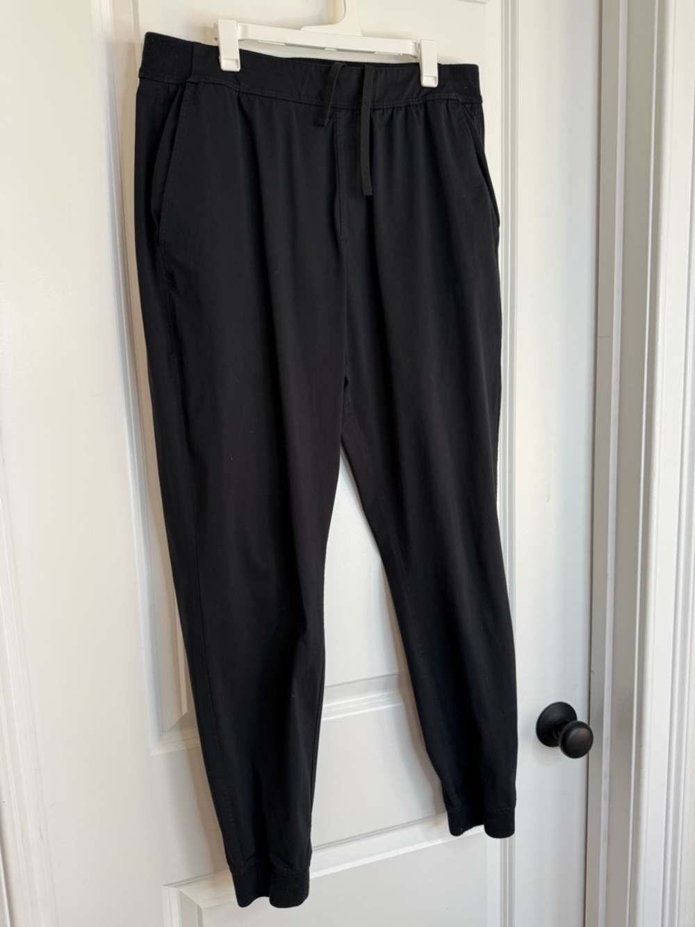 RHONE Black Performance Joggers M with Drawstring Waist
